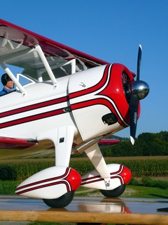 Engine section of the Super Stearman with its impressive aluminium spinner